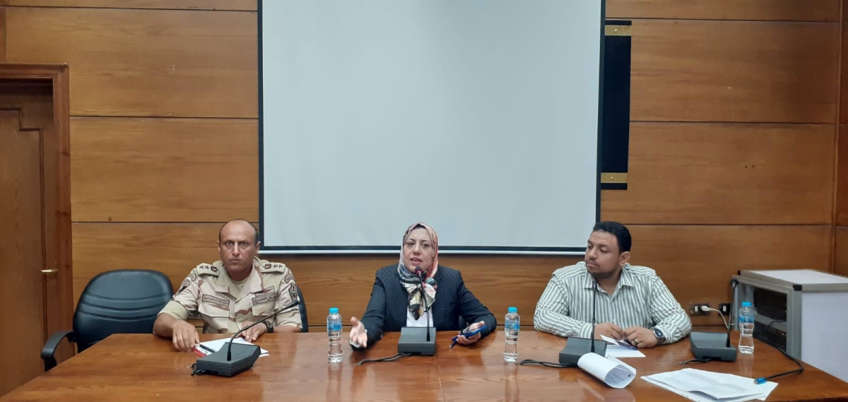 نائب رئيس جامعة بنها للدراسات العليا تبحث انتظام دورات التربية العسكرية والوطنية وتعزيز آليات التسجيل الإلكتروني